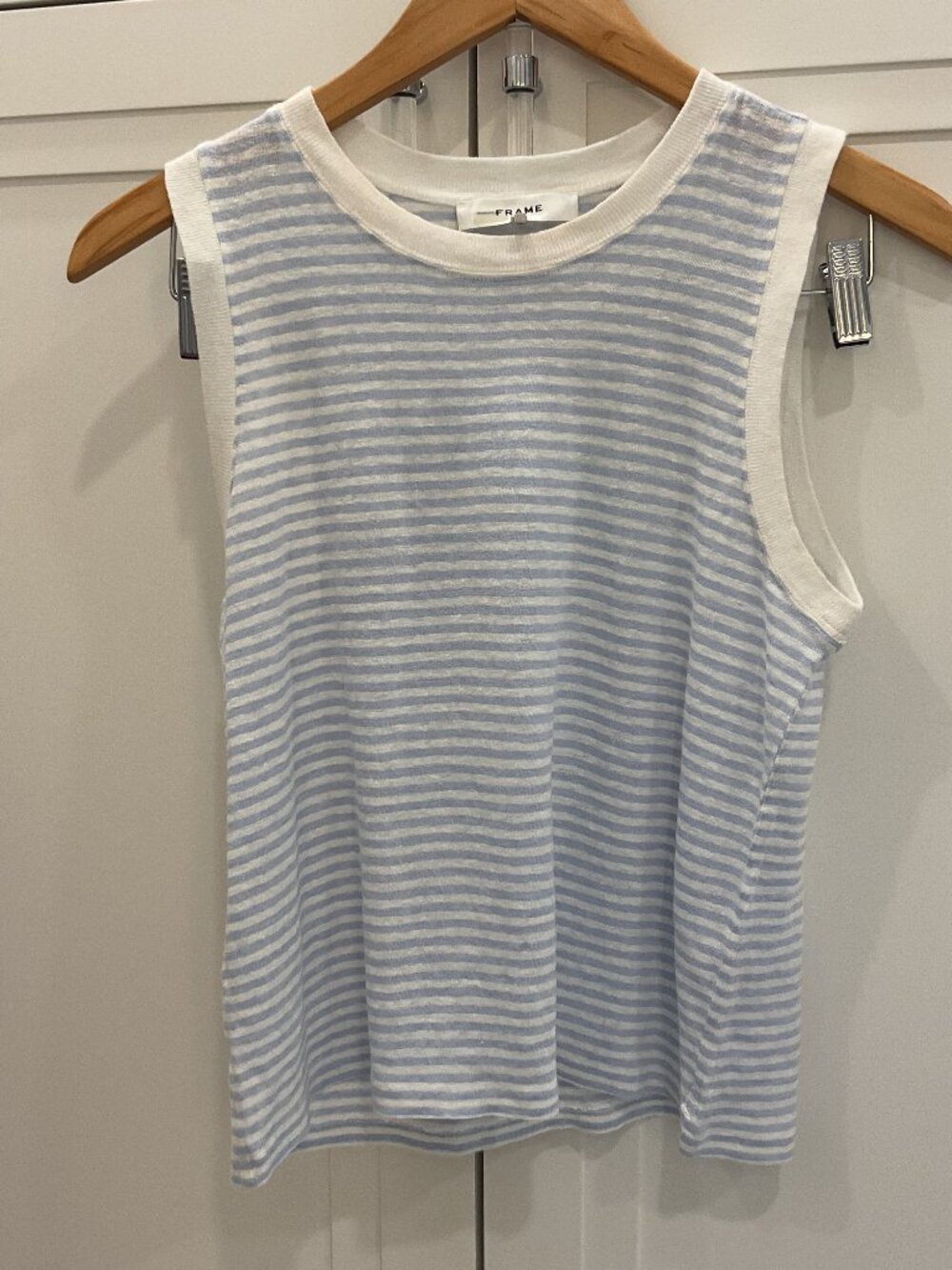FRAME 100% Organic Linen Striped Muscle Tank Top White and Light Blue Size XS